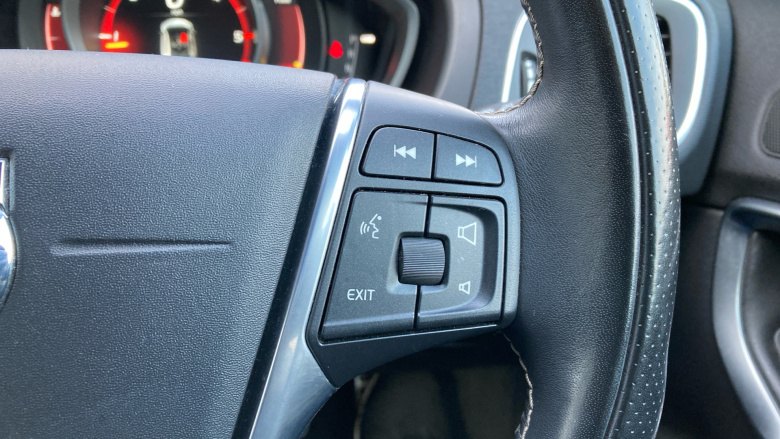 Volvo V40 D4 [190] R DESIGN Pro 5dr Geartronic Diesel Hatchback